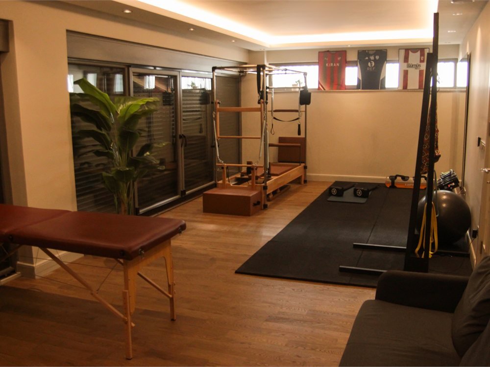 REF Fizyoterapi kliniği Üsküdar - reformer pilates ve egzersiz alanı